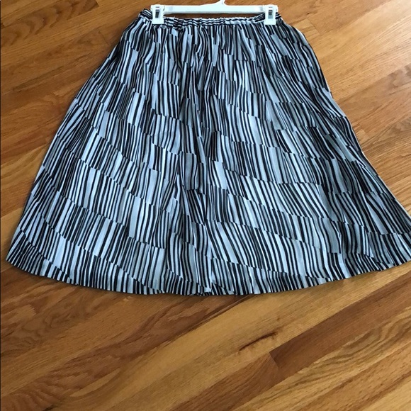 Banana republic midi skirt size XS - Picture 2 of 2